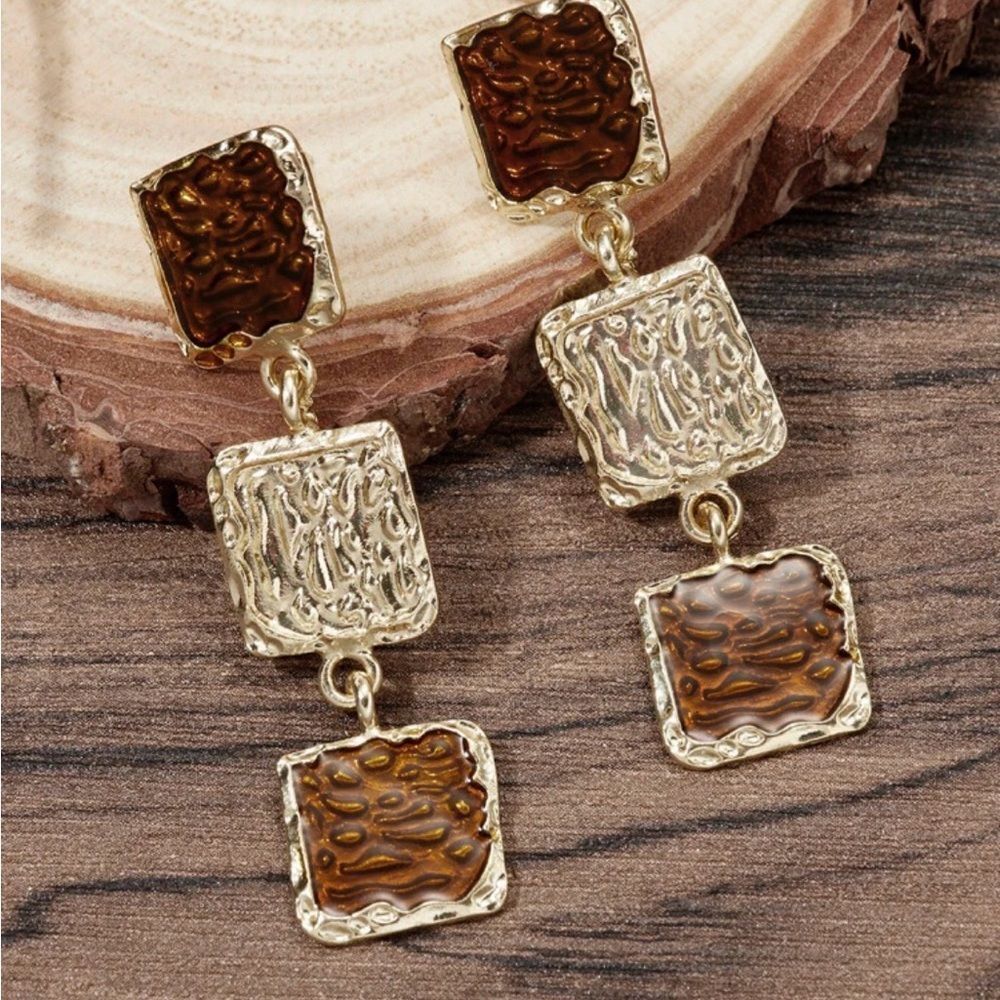 Elegant Gold and Brown Dangle Earrings